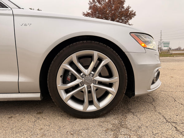 2014 Audi S6 4.0T Quattro 2D Coupe