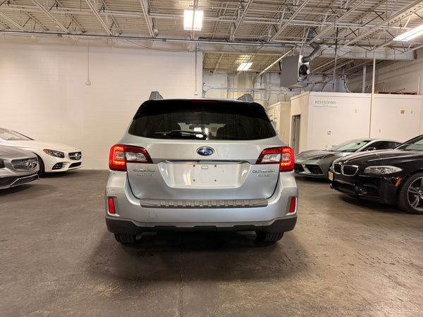 2015 Subaru Outback 2.5i Limited 4D Wagon