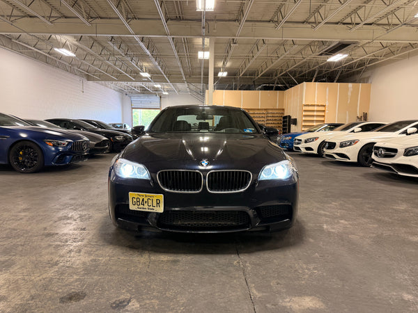2013 BMW M5 4D Sedan