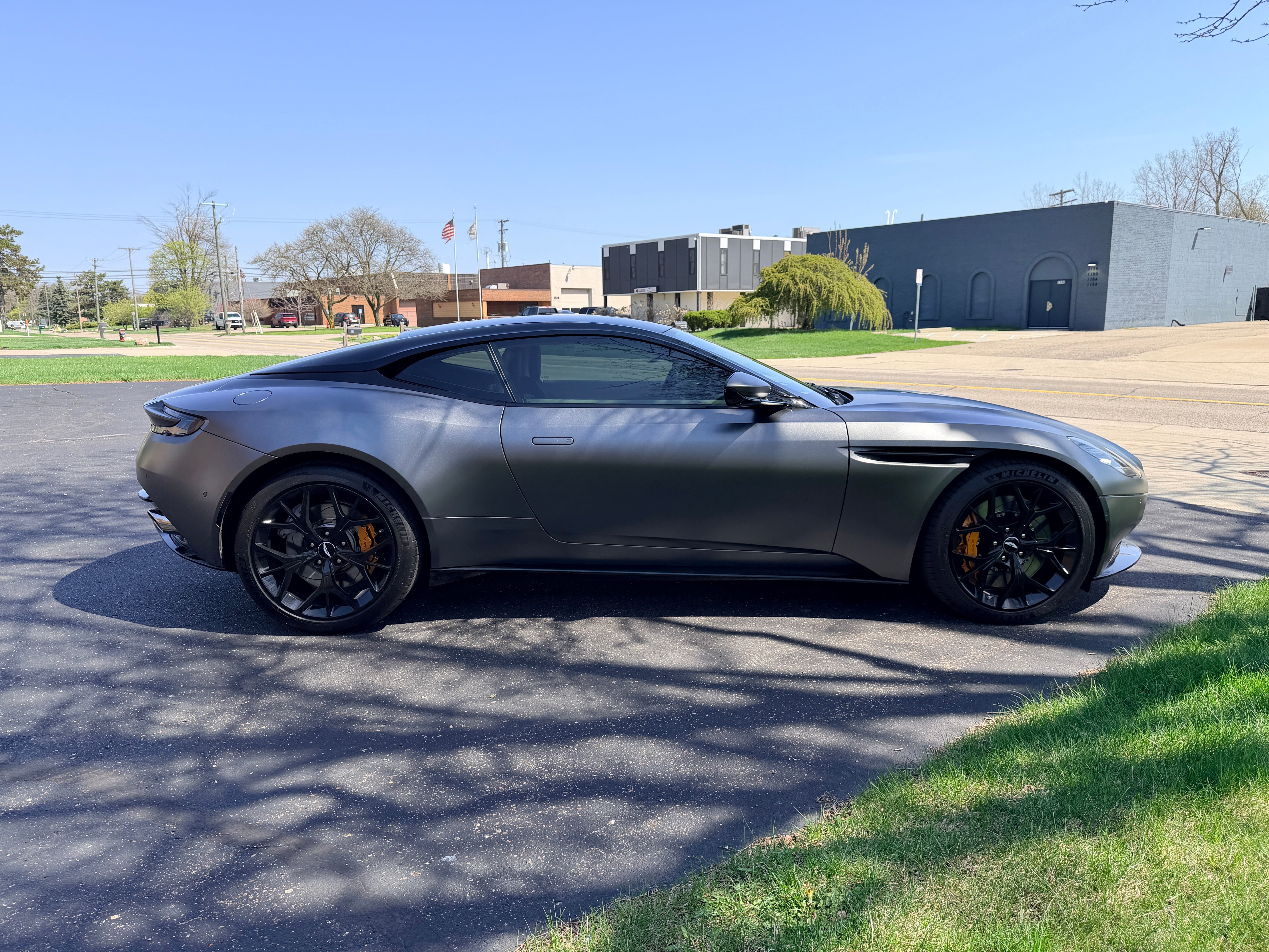 2019 Aston Martin DB11 V8 2D Coupe