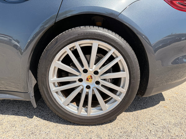 2018 Porsche Panamera 4 4D