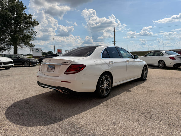 2017 Mercedes-Benz E300 4MATIC 4D Sedan