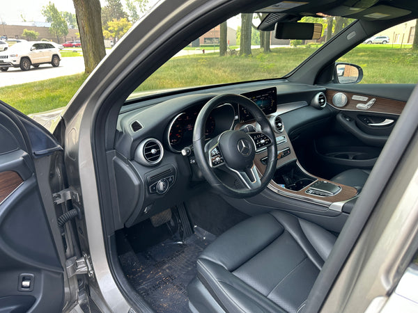 2021 Mercedes-Benz GLC 300 4MATIC 4D SUV