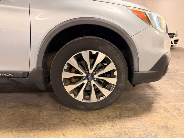 2015 Subaru Outback 2.5i Limited 4D Wagon