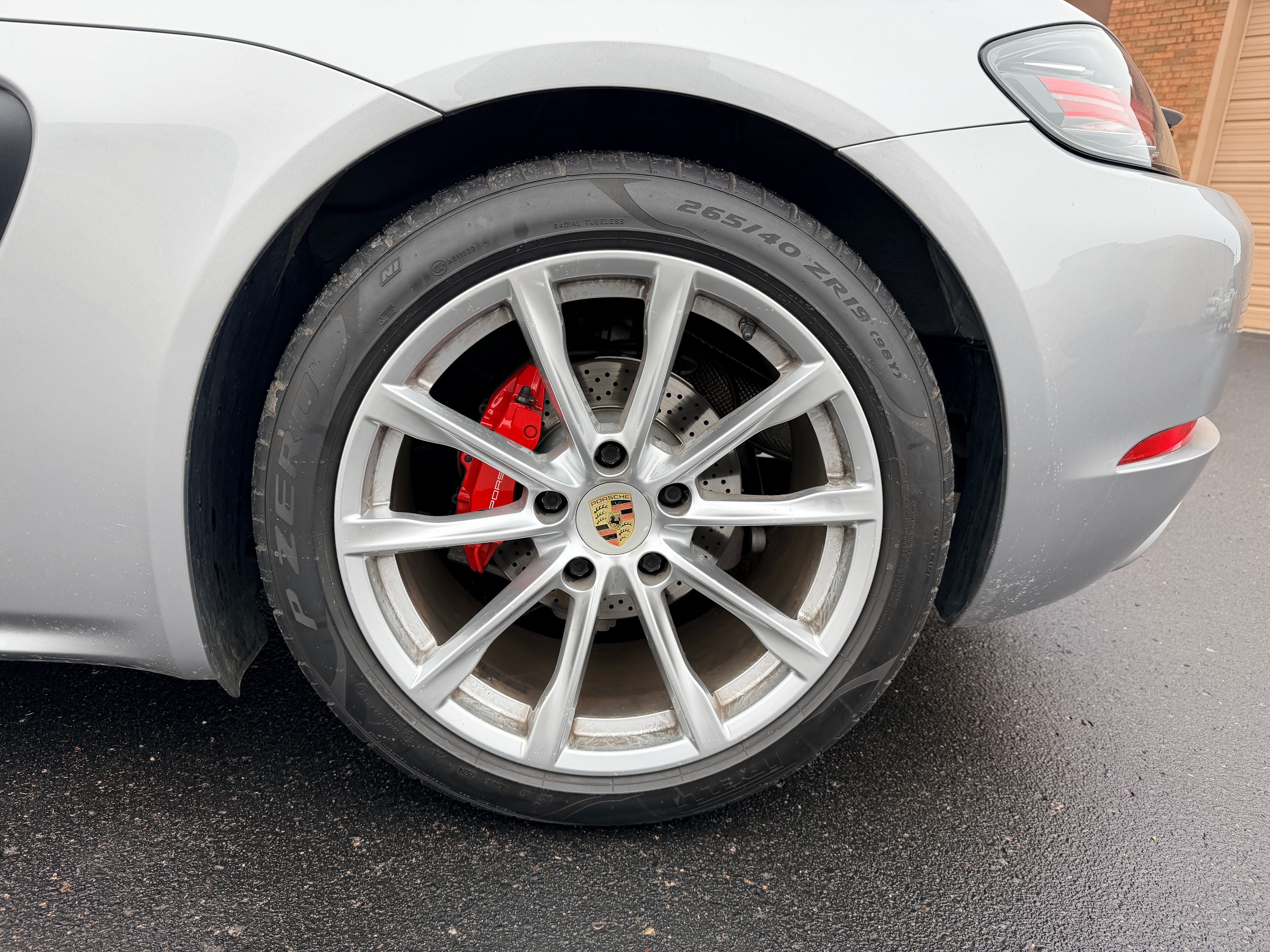 2019 Porsche 718 Boxster S Roadster 2D