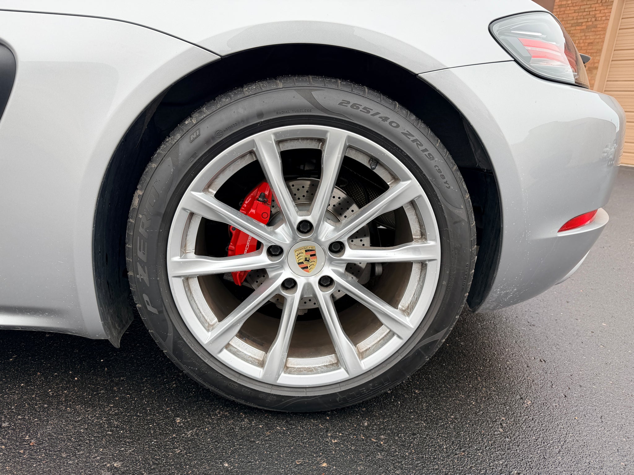 2019 Porsche 718 Boxster S Roadster 2D