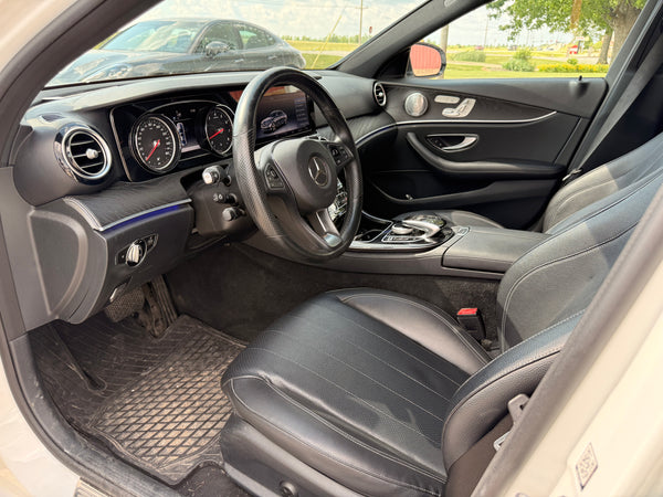 2017 Mercedes-Benz E300 4MATIC 4D Sedan