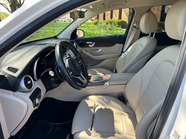 2021 Mercedes-Benz GLC 300 4MATIC 4D SUV