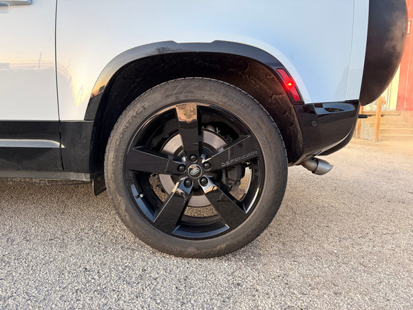 2023 Land Rover Defender 90 V8 2D SUV