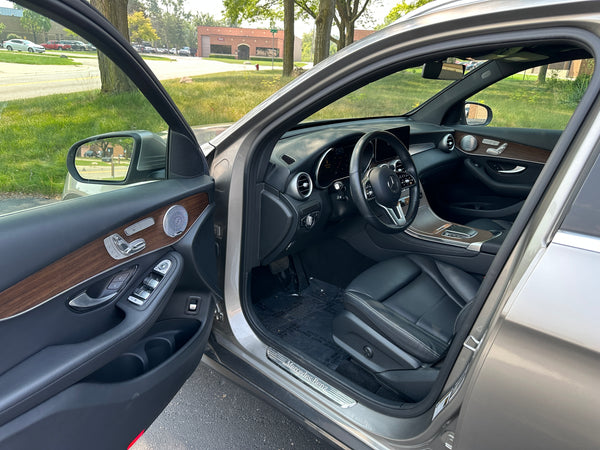 2021 Mercedes-Benz GLC 300 4MATIC 4D SUV