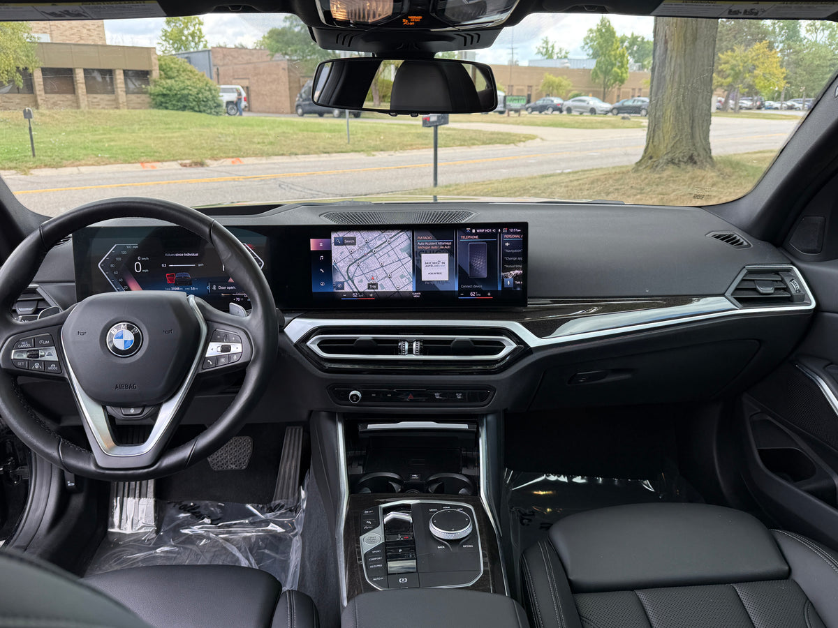 2023 BMW 330i xDrive 4D Sedan