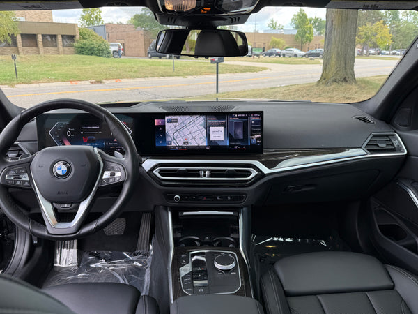 2023 BMW 330i xDrive 4D Sedan