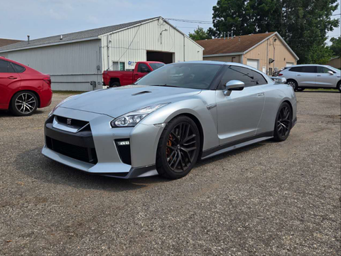 2017 Nissan GTR Premium 2D Coupe