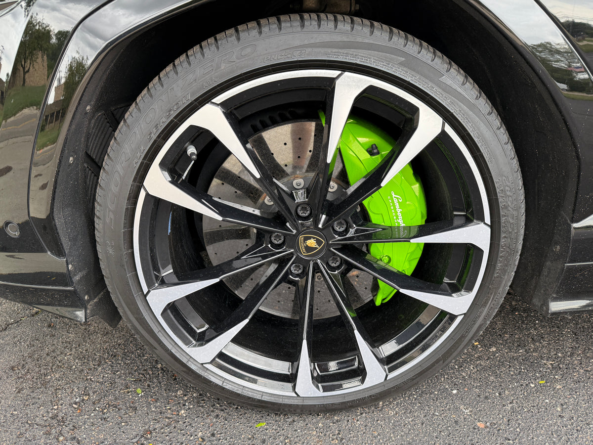 2019 Lamborghini Urus 4D SUV