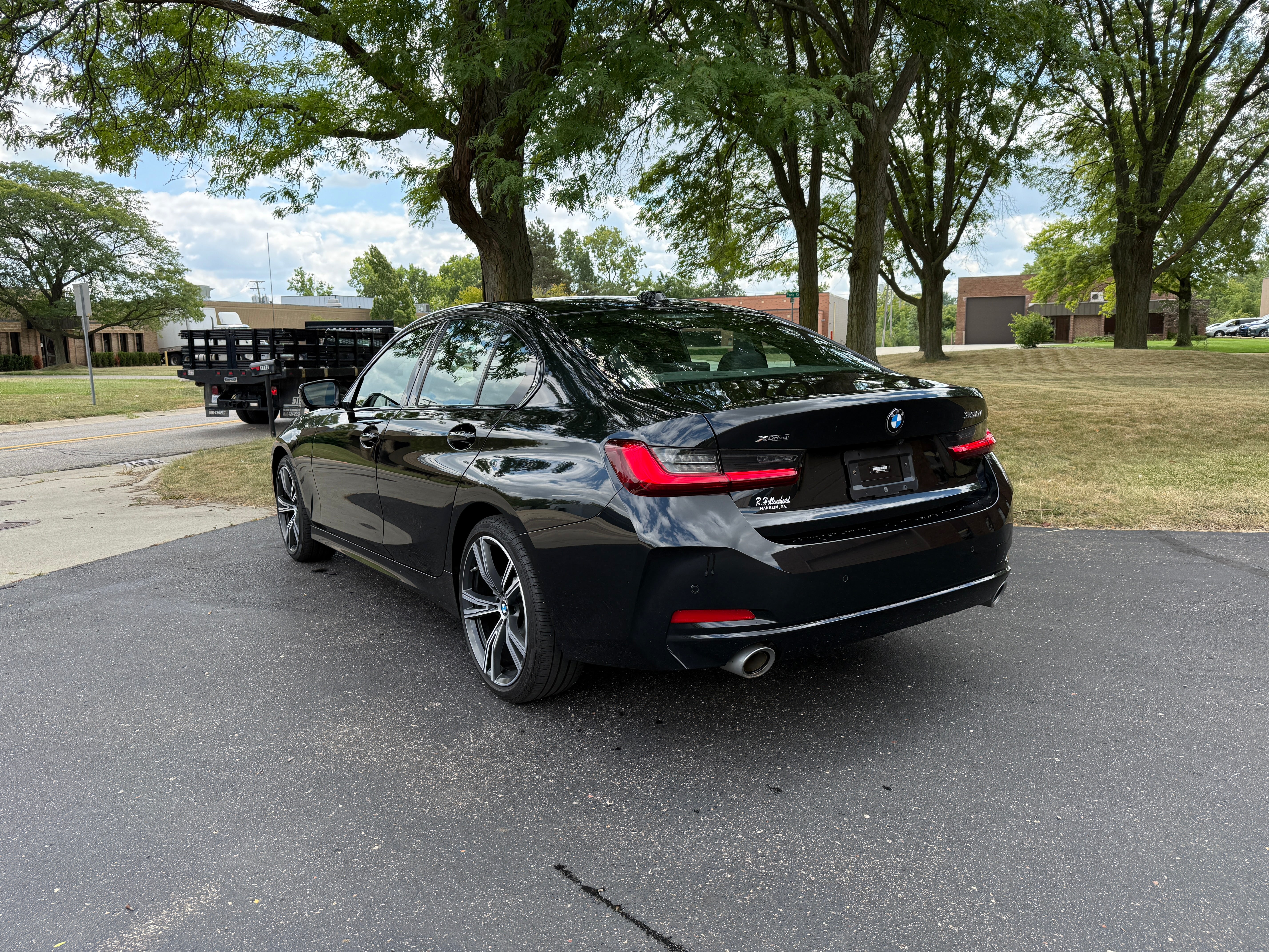 2023 BMW 330i xDrive 4D Sedan