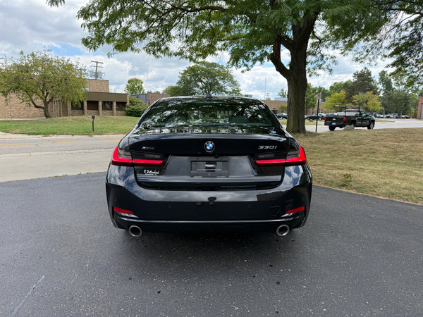 2023 BMW 330i xDrive 4D Sedan
