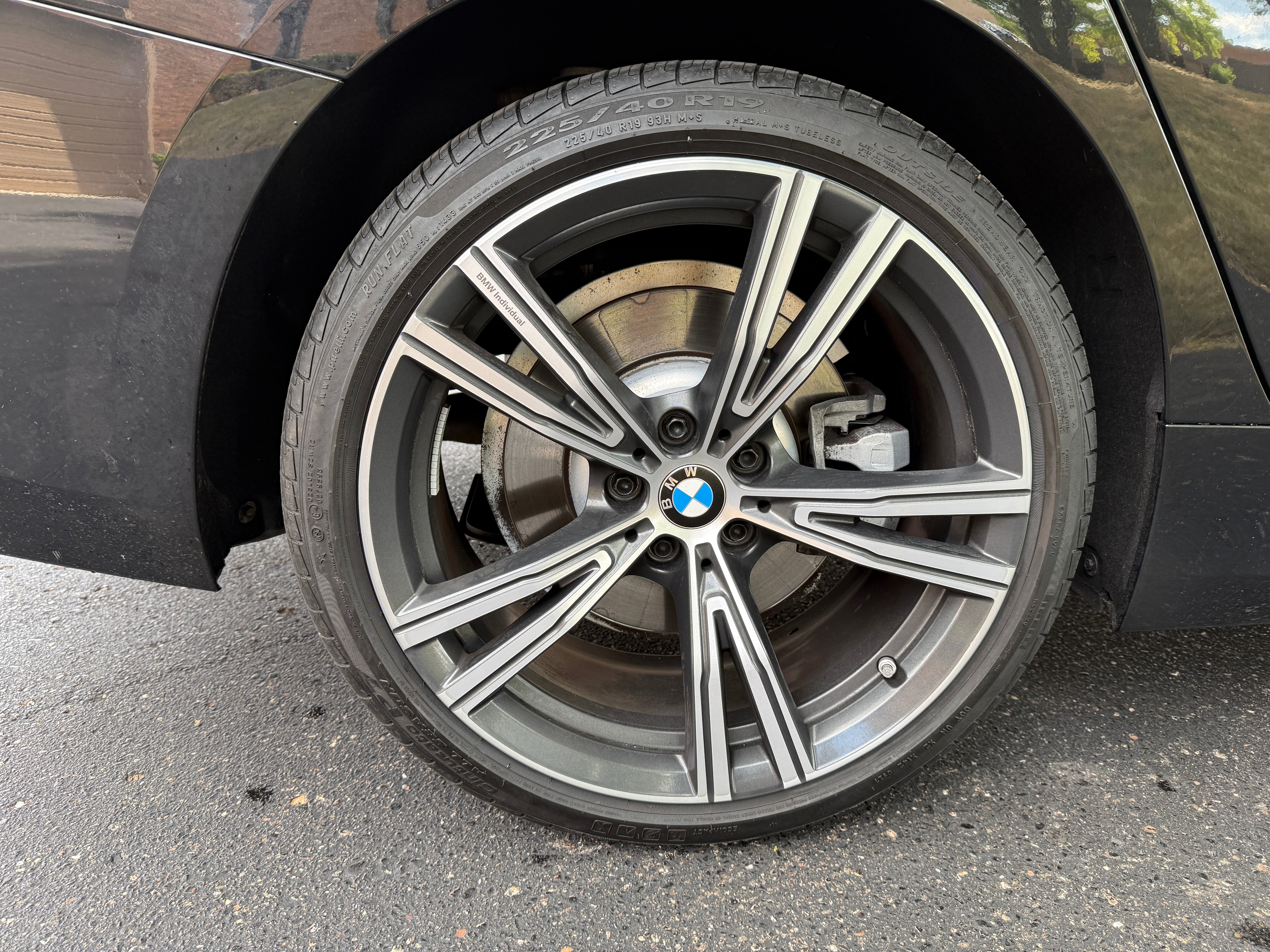 2023 BMW 330i xDrive 4D Sedan