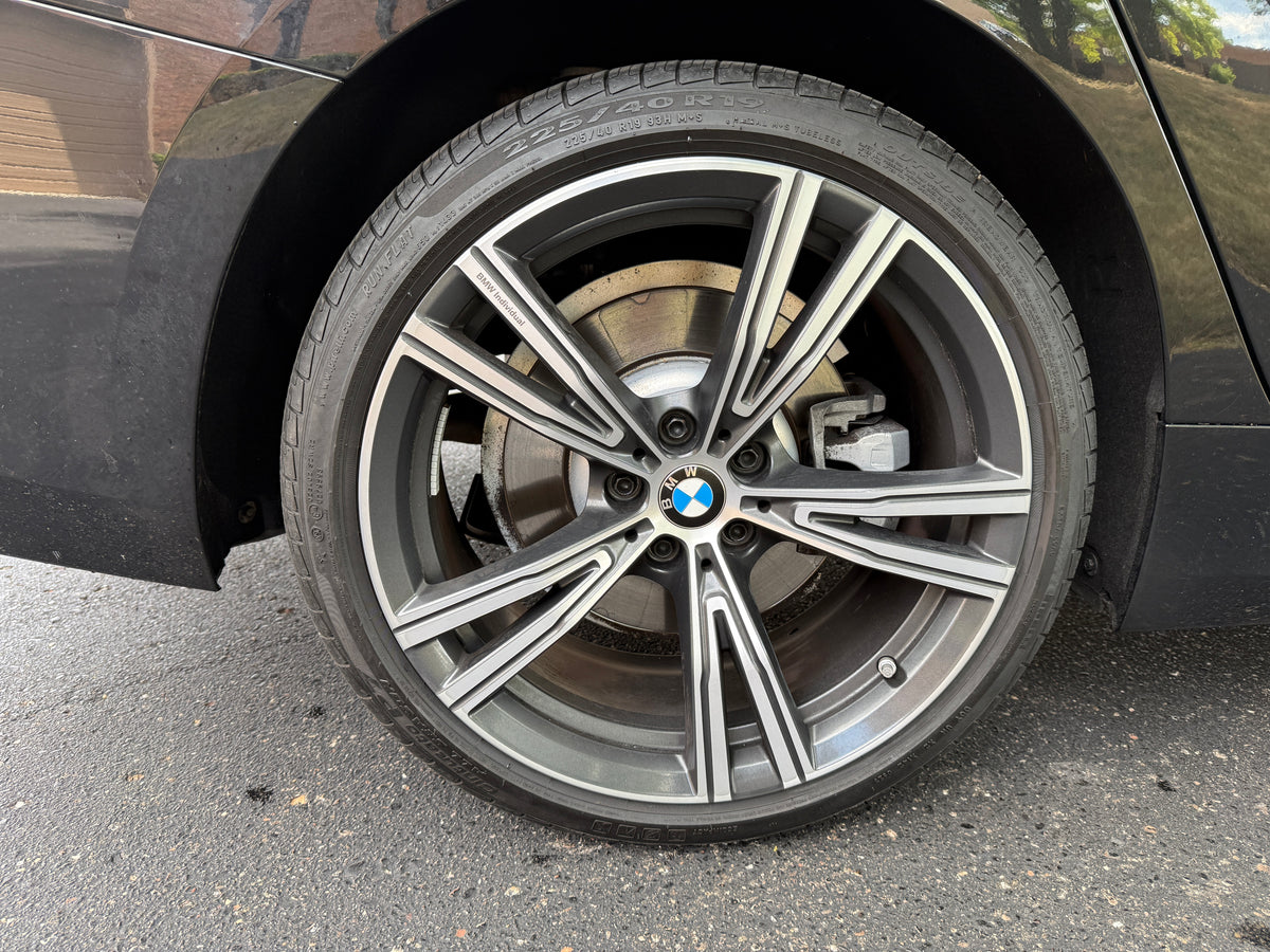 2023 BMW 330i xDrive 4D Sedan