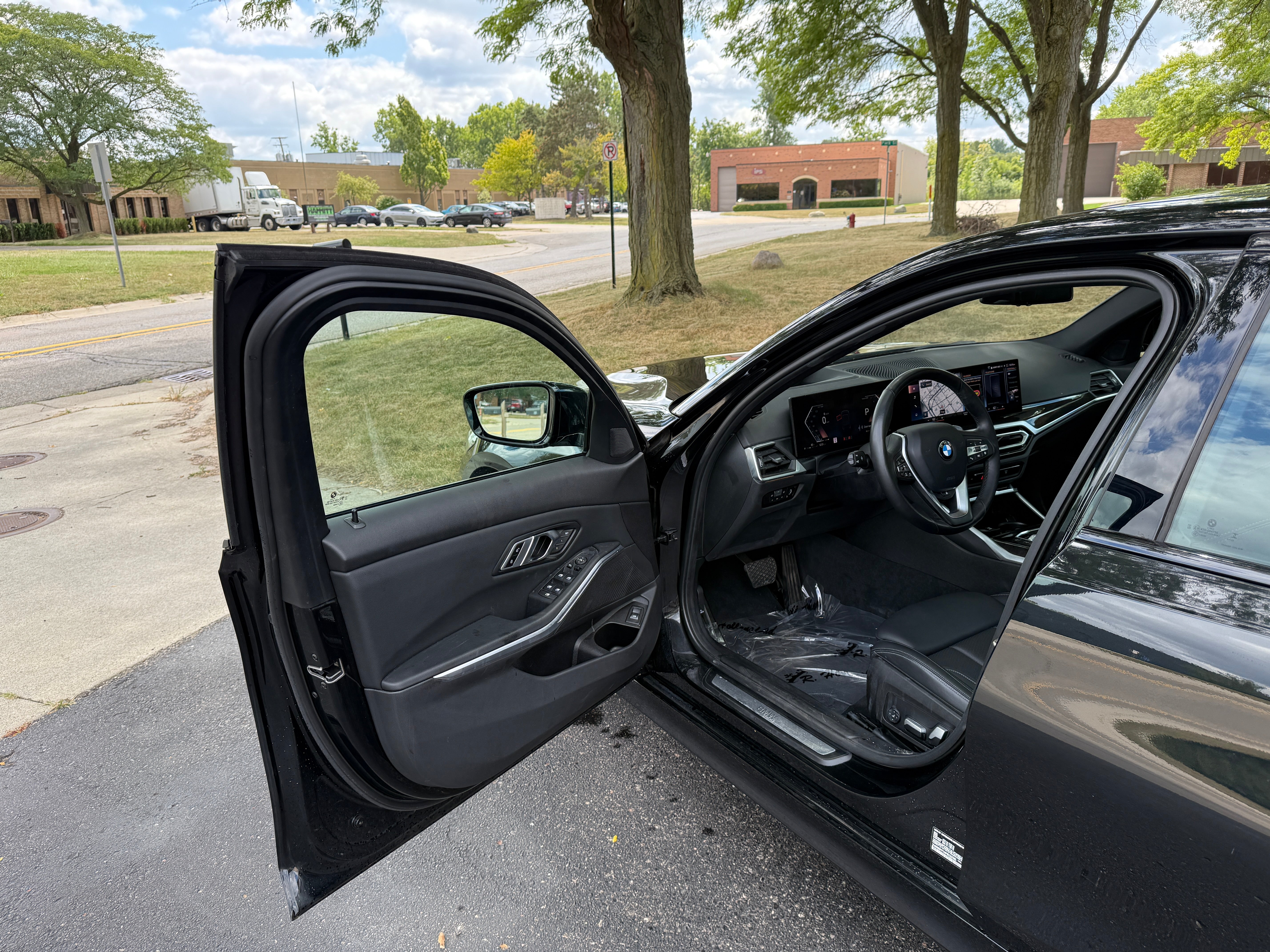 2023 BMW 330i xDrive 4D Sedan