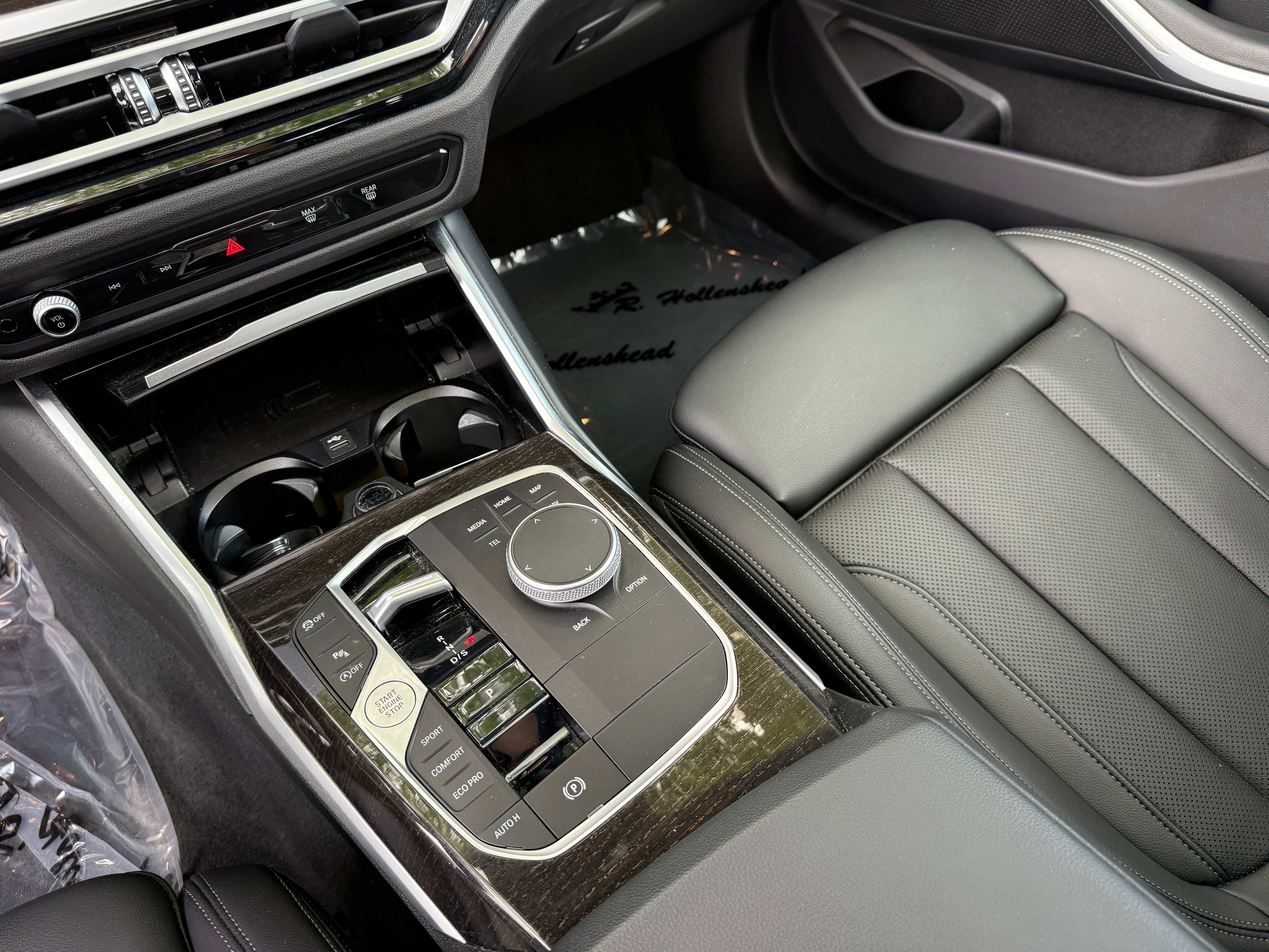 2023 BMW 330i xDrive 4D Sedan