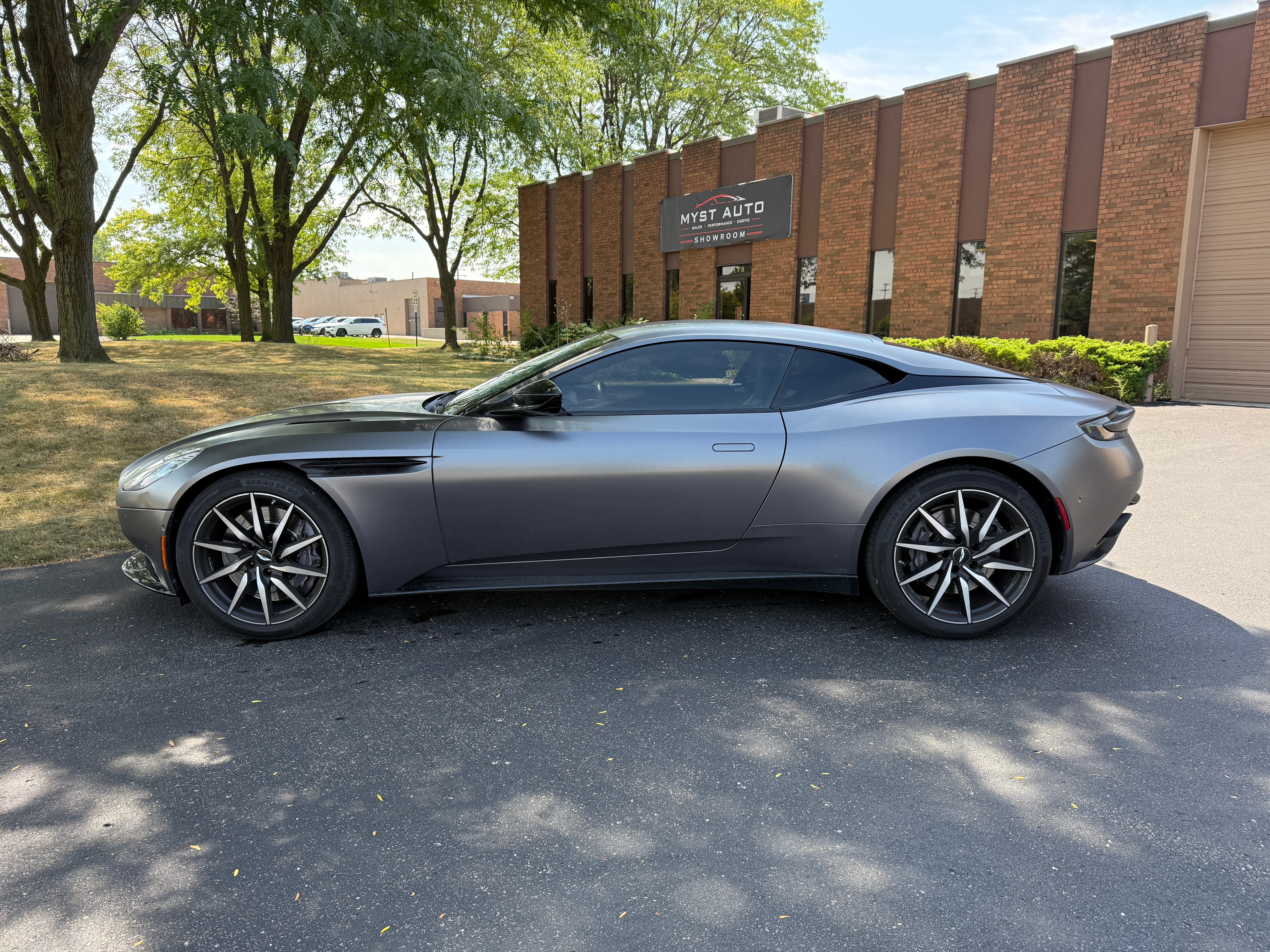 2017 Aston Martin DB11 V12 2D Coupe