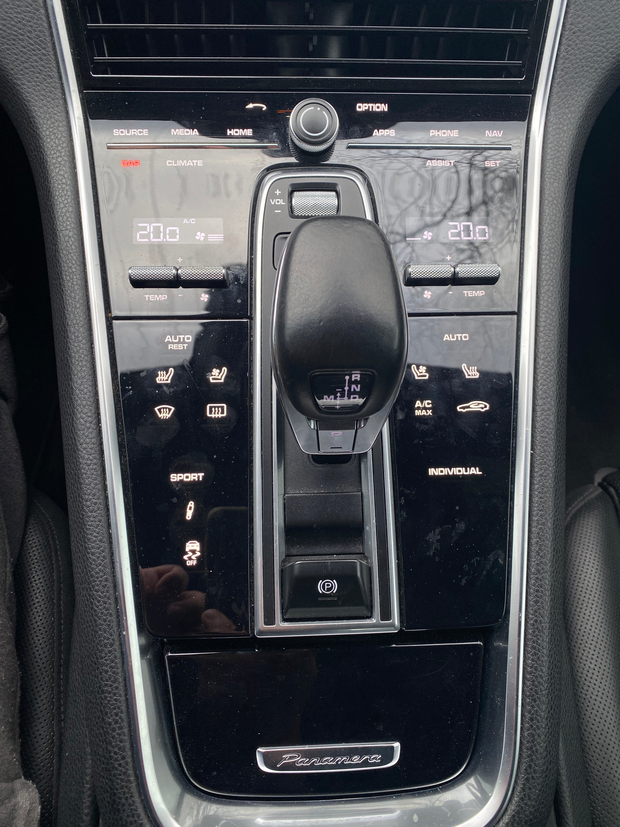 2018 Porsche Panamera 4D Hatchback