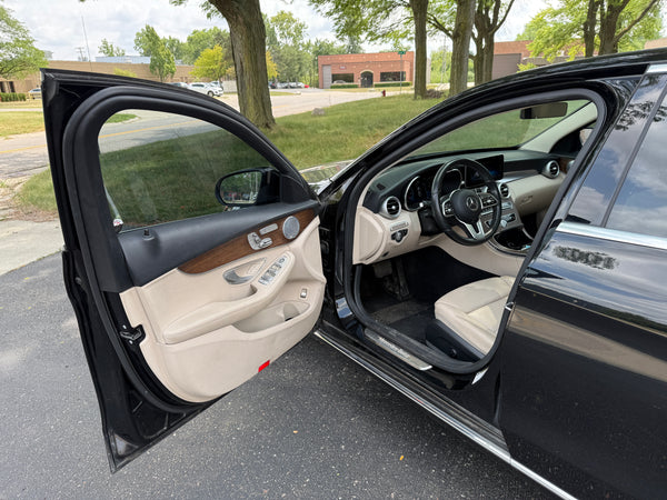 2021 Mercedes-Benz C300 4MATIC 4D Sedan