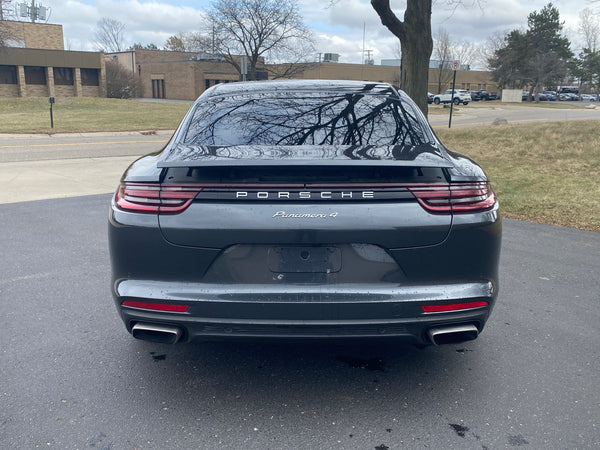 2018 Porsche Panamera 4 4D Hatchback