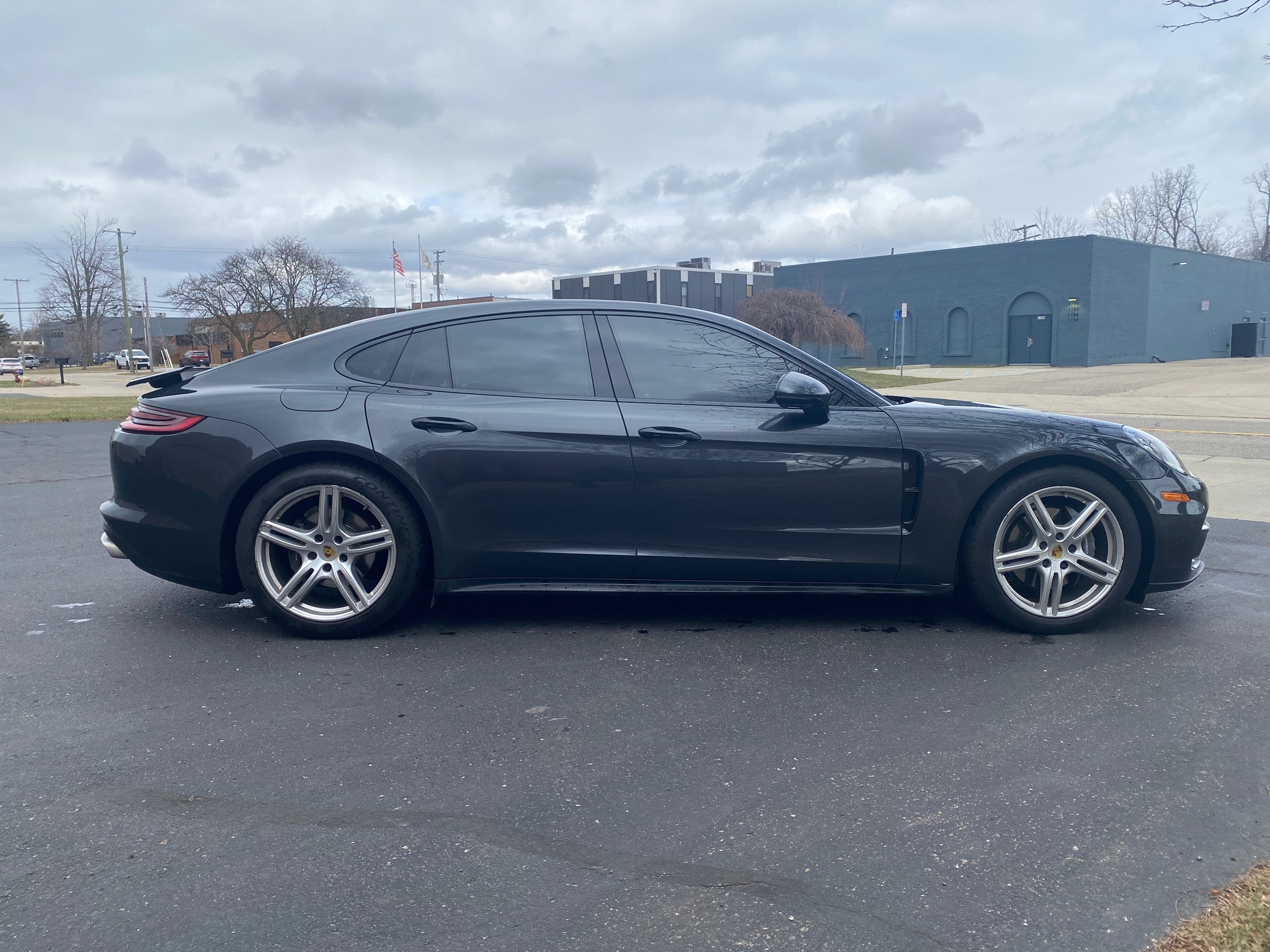 2018 Porsche Panamera 4 4D Hatchback