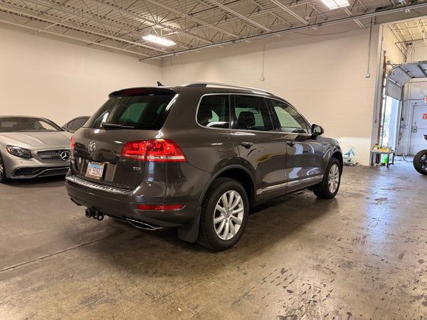 2013 Volkswagen Touareg TDI Sport 4D SUV