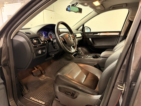 2013 Volkswagen Touareg TDI Sport 4D SUV