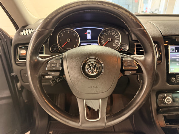 2013 Volkswagen Touareg TDI Sport 4D SUV