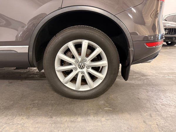 2013 Volkswagen Touareg TDI Sport 4D SUV