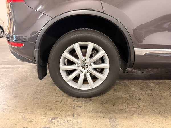 2013 Volkswagen Touareg TDI Sport 4D SUV