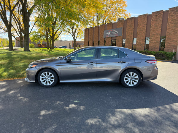 2018 Toyota Camry LE 4D Sedan