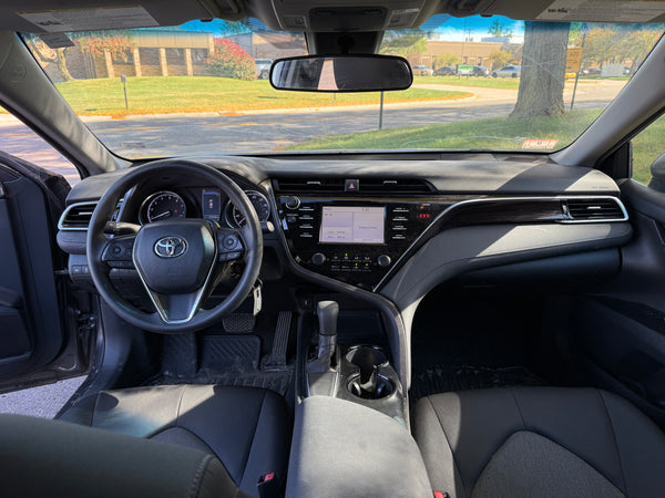 2018 Toyota Camry LE 4D Sedan