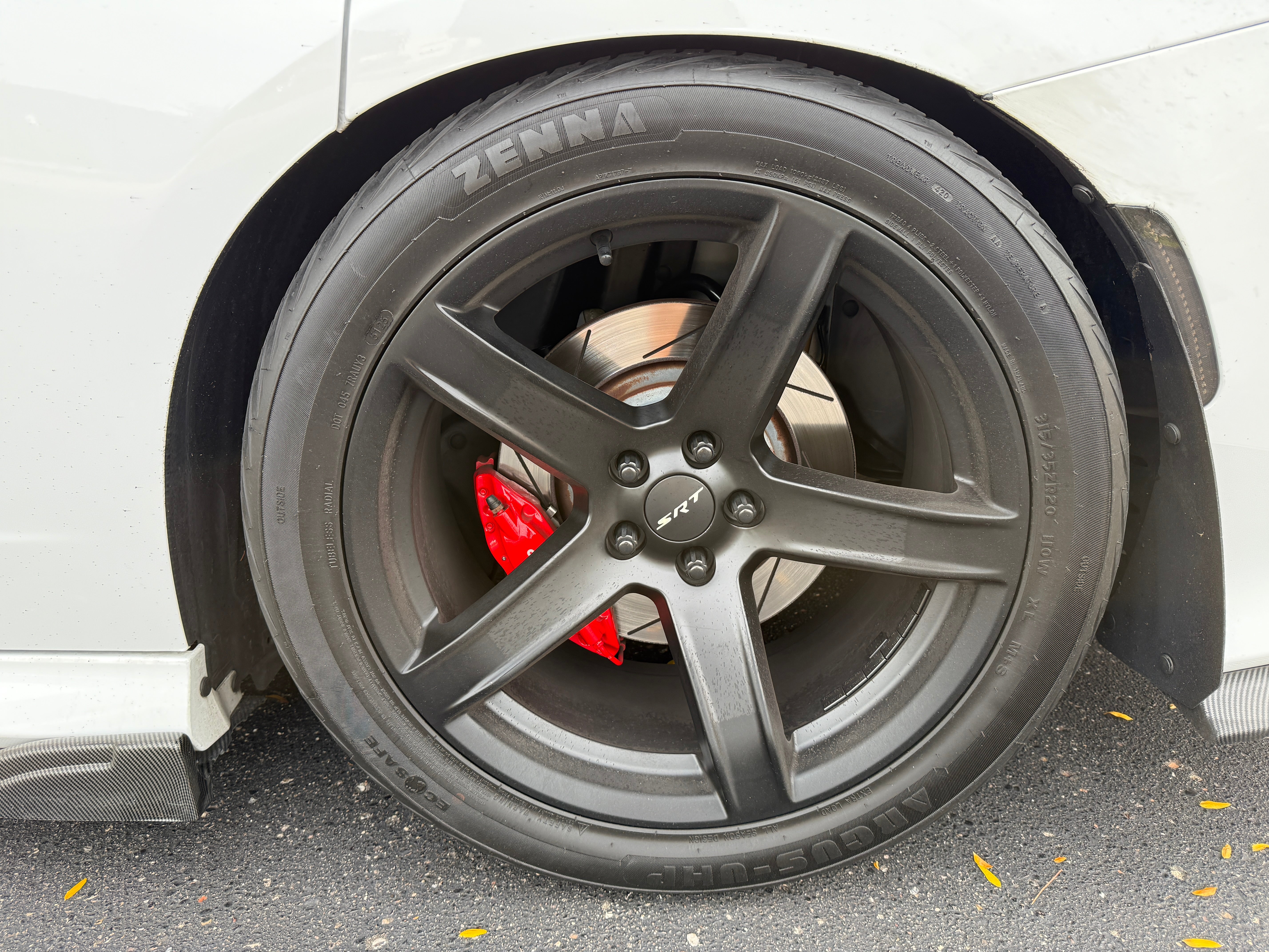 2015 Dodge Charger SRT Hellcat 4D Sedan