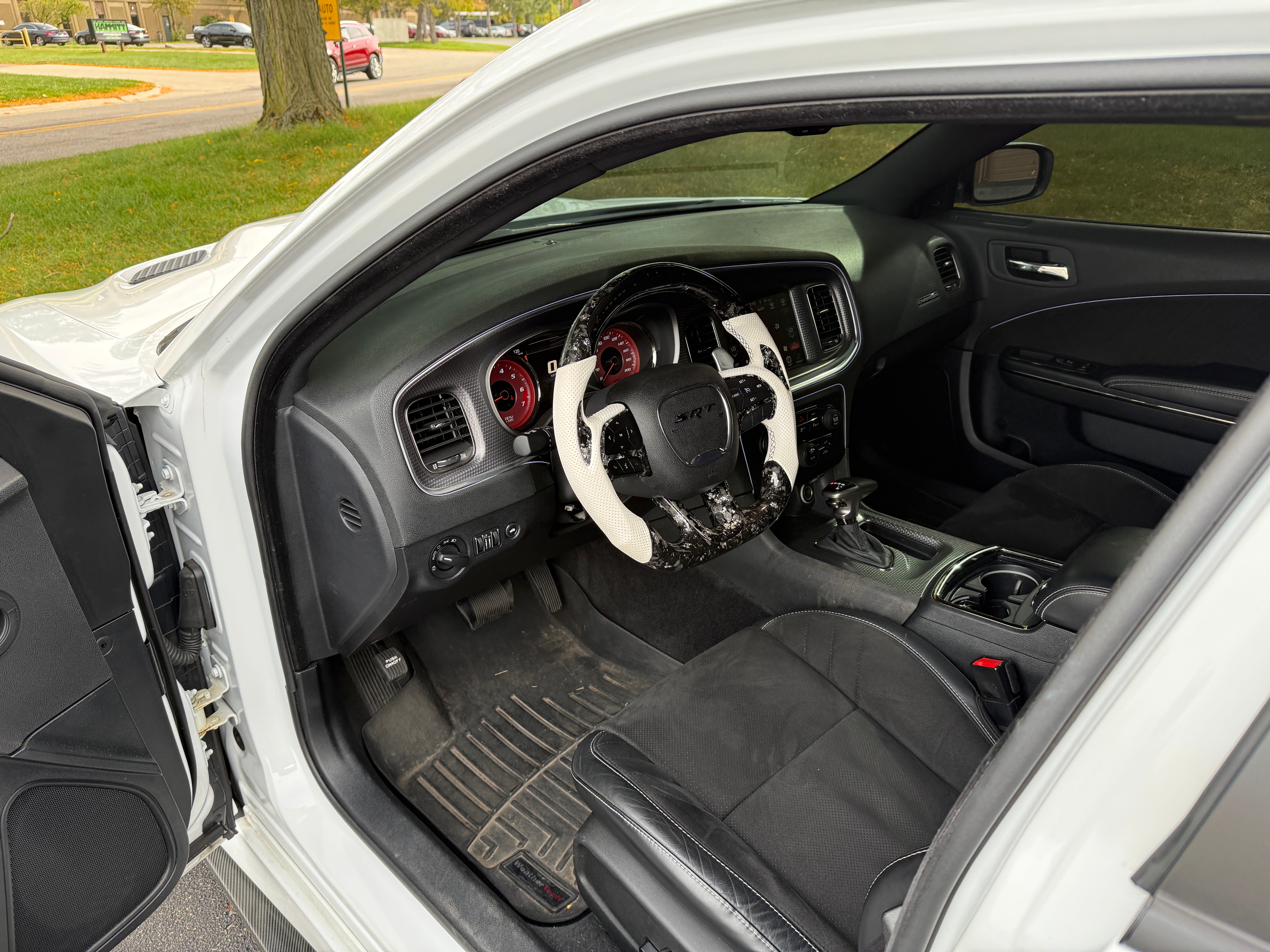 2015 Dodge Charger SRT Hellcat 4D Sedan