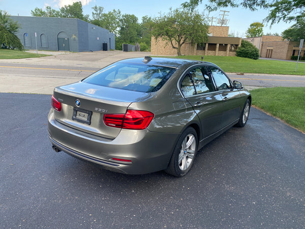 2018 BMW 330i xDrive 4D Sedan