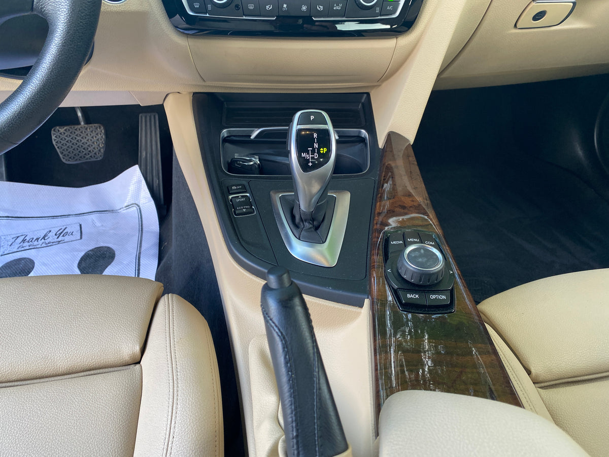 2018 BMW 330i xDrive 4D Sedan