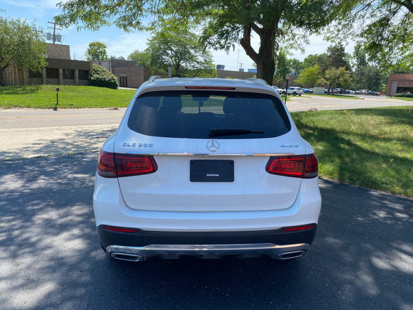 2020 Mercedes-Benz GLC300 4MATIC 4D SUV