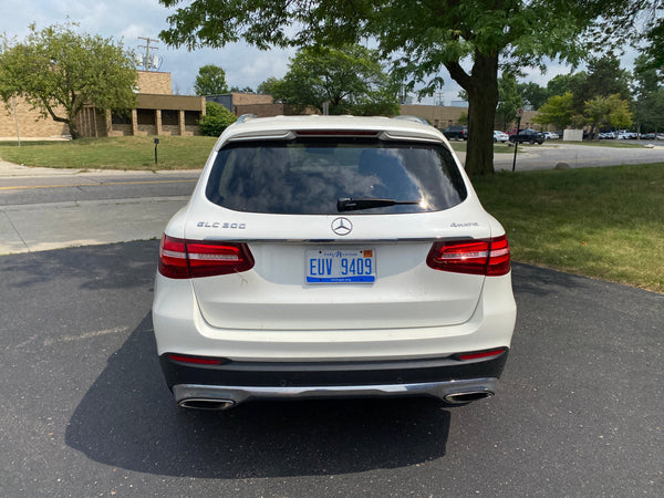 2019 Mercedes-Benz GLC 300 4MATIC 4D SUV