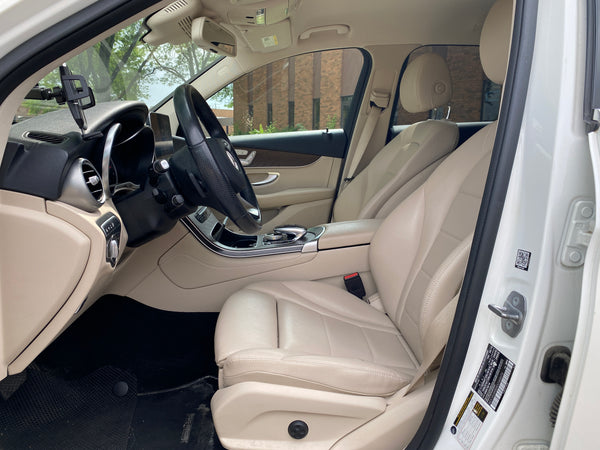 2019 Mercedes-Benz GLC 300 4MATIC 4D SUV
