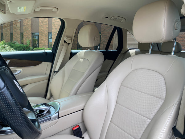 2019 Mercedes-Benz GLC 300 4MATIC 4D SUV