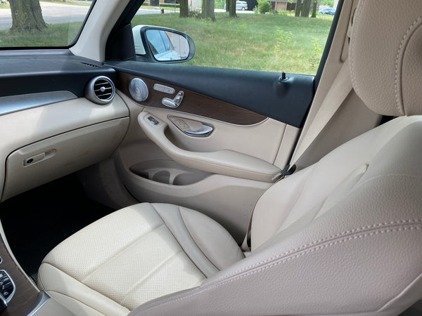2019 Mercedes-Benz GLC 300 4MATIC 4D SUV