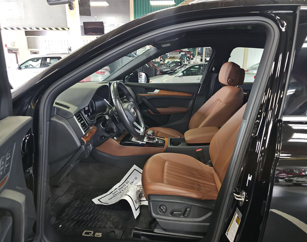 2023 Audi Q5 Premium Plus 4D SUV