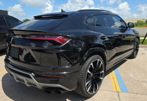 2019 Lamborghini Urus 4D SUV