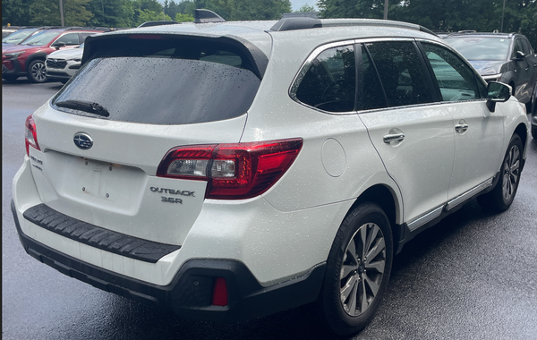 2018 Subaru Outback 3.6R Limited 4D Wagon
