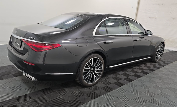 2022 Mercedes-Benz S500 4MATIC 4D Sedan