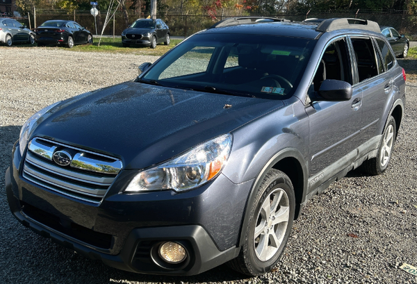 2014 Subaru Outback 2.5i Premium 4D Wagon